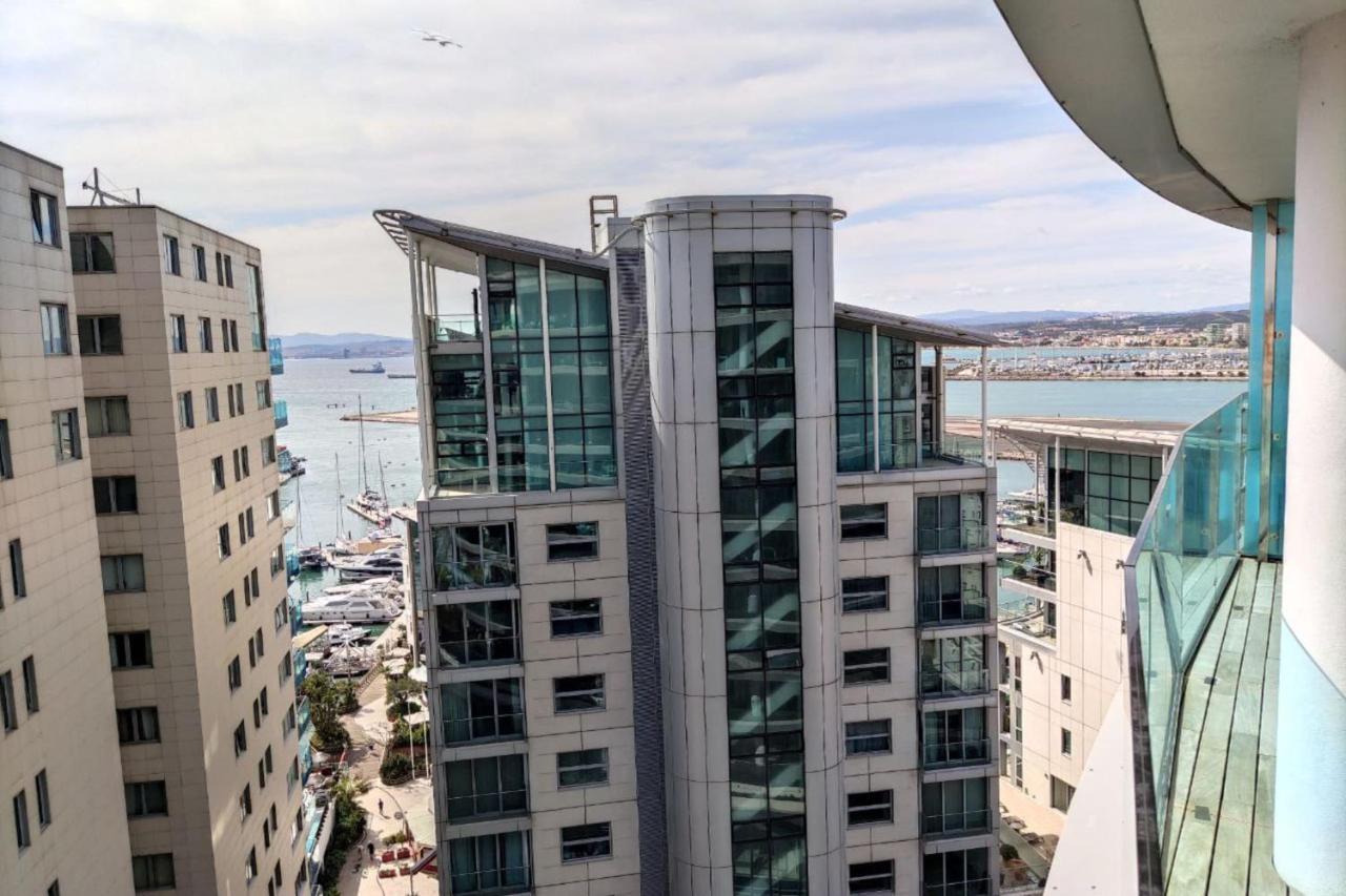 Seaside Serenity Oasis - High Floor - Stunning Views Cebelitarık Dış mekan fotoğraf